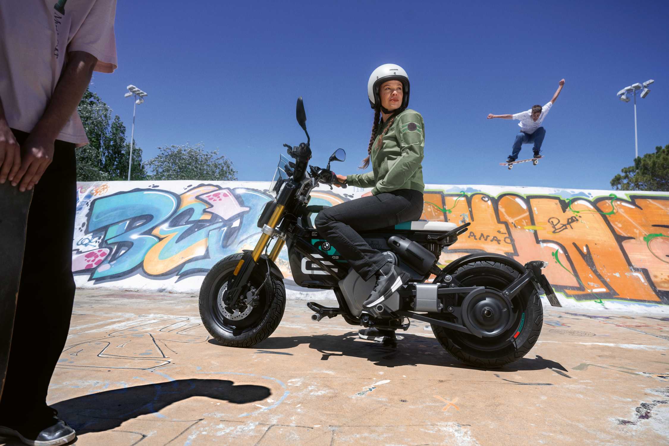 BMW CES 02 | India's Most Expensive Electric Scooter To Mark Its Entry 