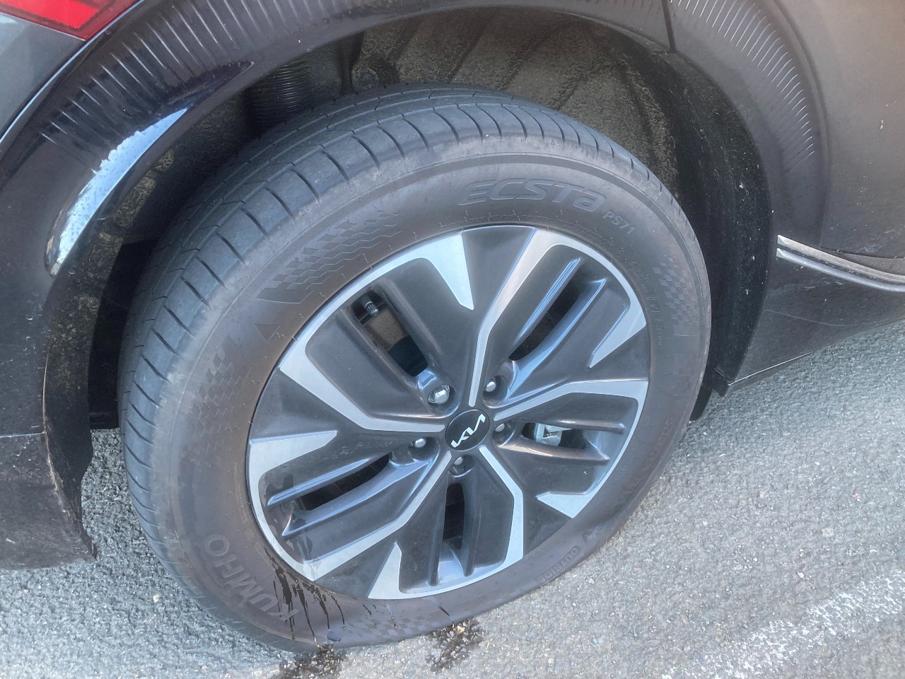 EVs less likely to suffer a flat battery than petrol or diesel cars