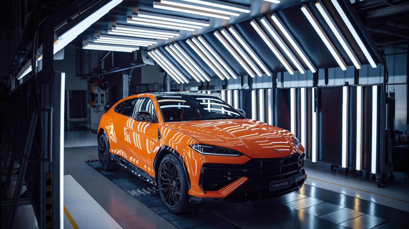 Lamborghini Urus SE: Mighty Urus Also goes Hybrid!