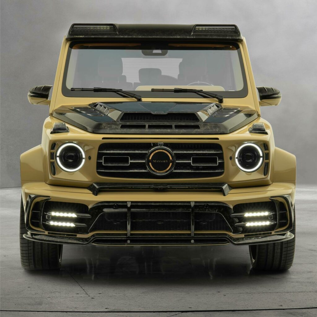 Mansory's Mercedes G-Class P900 
