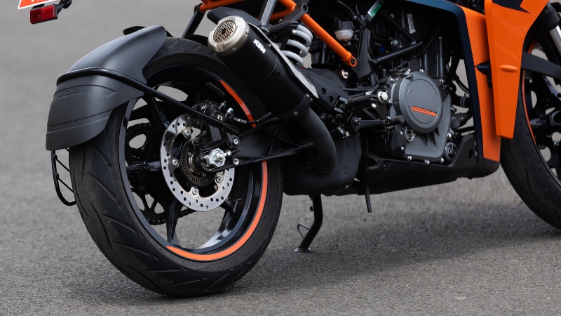 2022-ktm-rc-390-12jpg