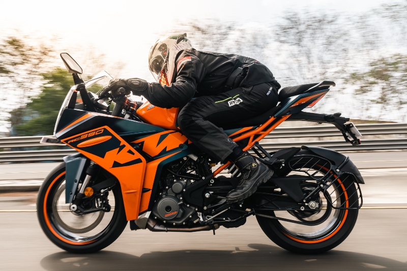 2022-ktm-rc-390-14jpg
