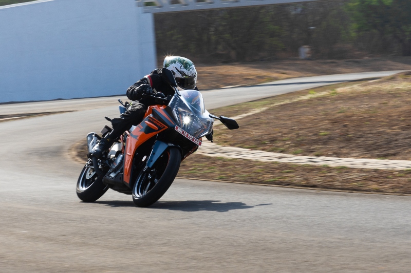 2022-ktm-rc-390-21jpg