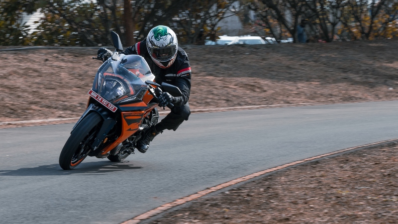 2022-ktm-rc-390-7jpg
