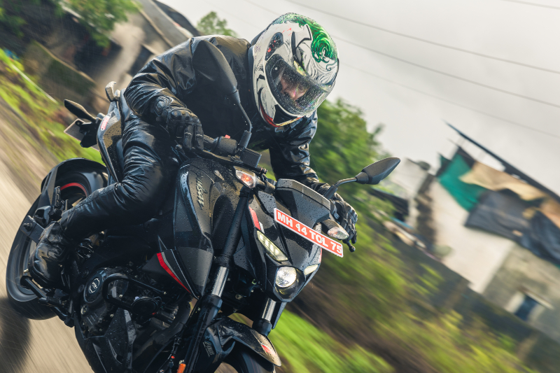 Bajaj-pulsar-n160-1jpg