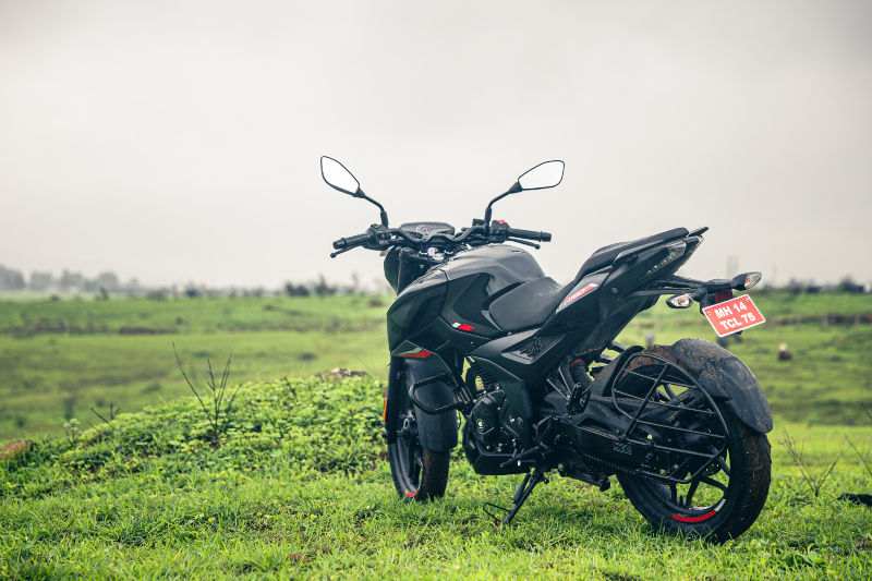 Bajaj-pulsar-n160-2jpg