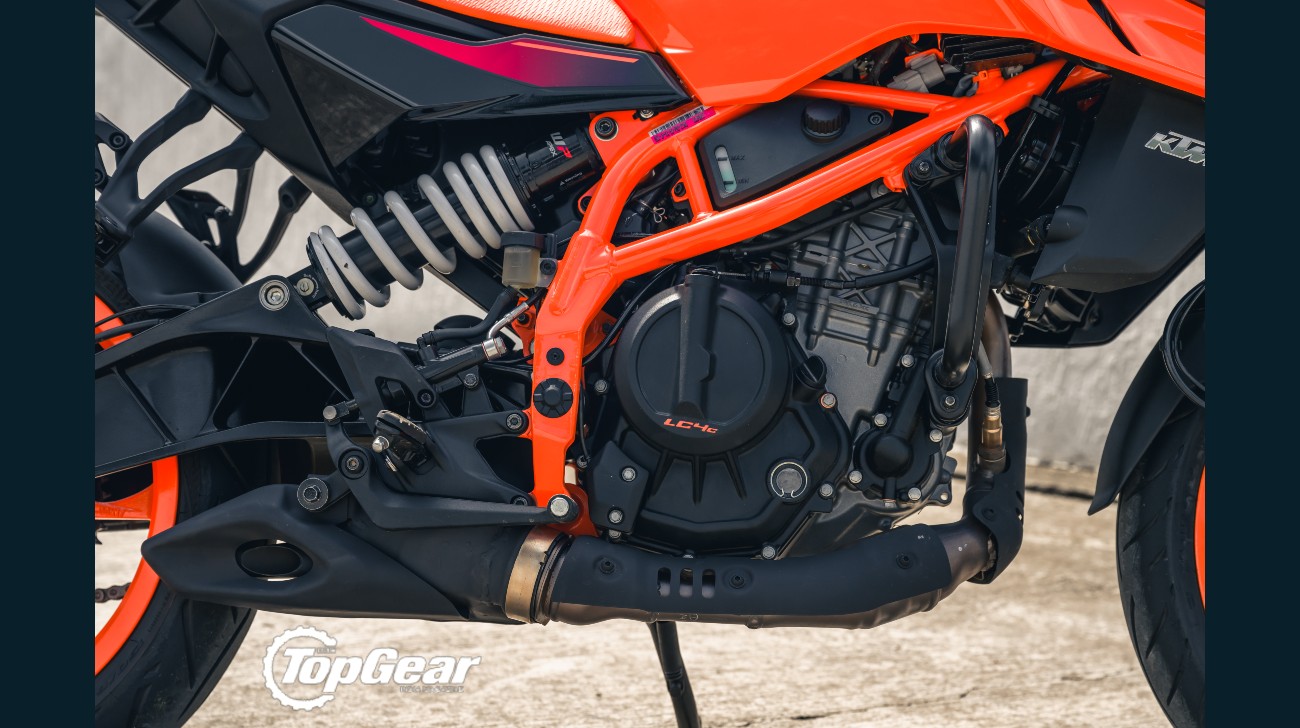 Ktm-03jpg