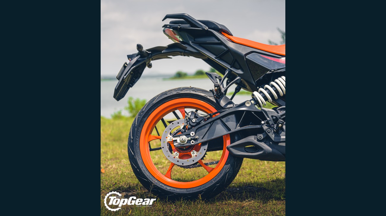 Ktm-05jpg