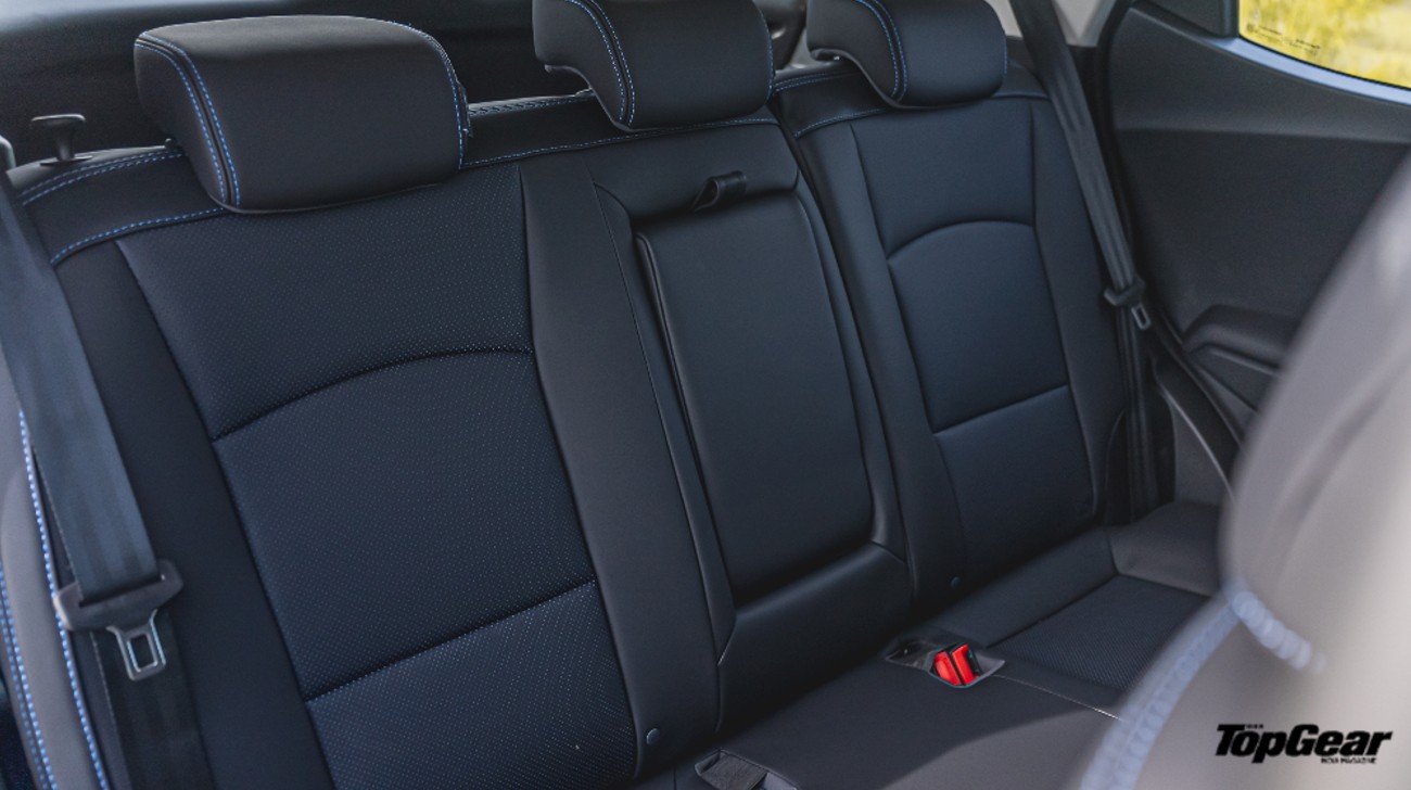 Mahindra-xuv400-06jpg