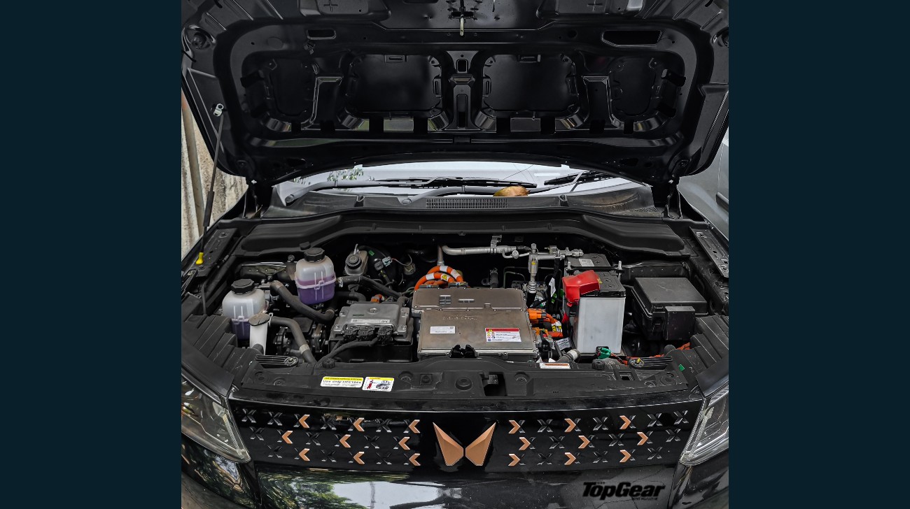 Mahindra-xuv400-10jpg