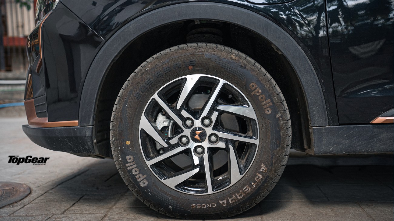Mahindra-xuv400-15jpg