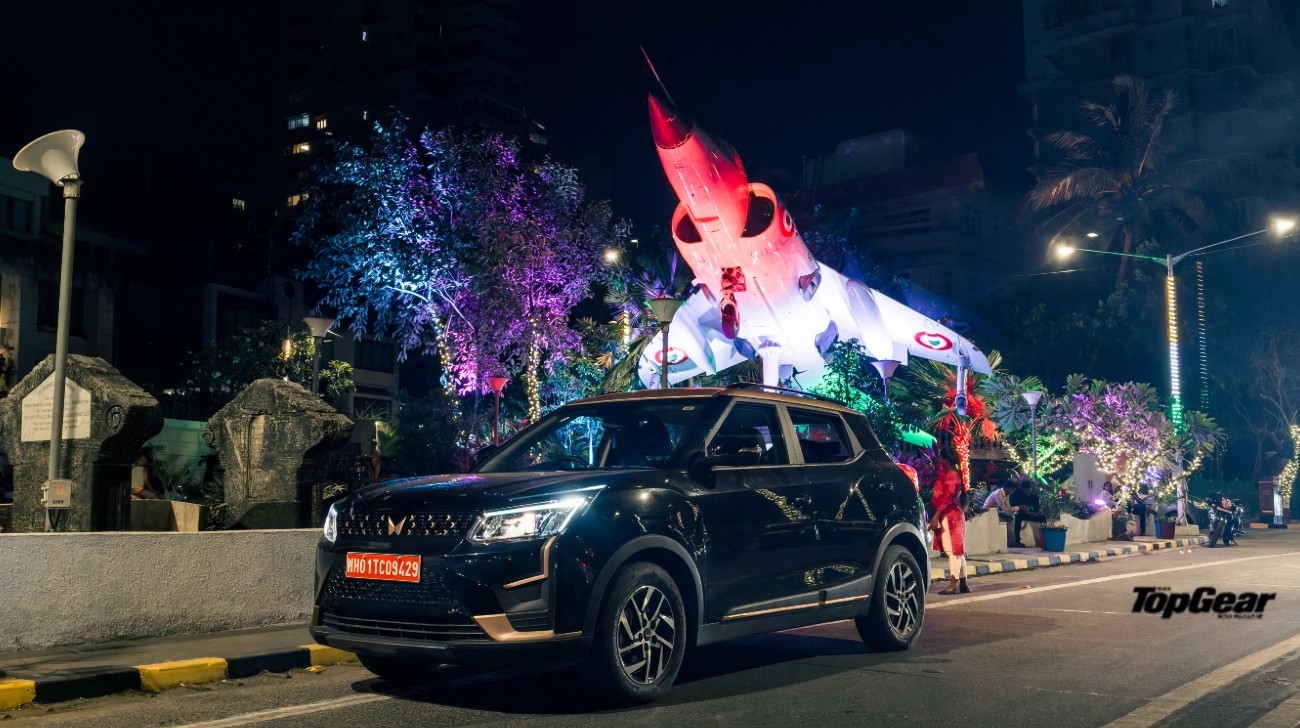 Mahindra-xuv400-16jpg