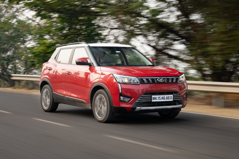 Mahindraxuv300 Petrol-amtjpg