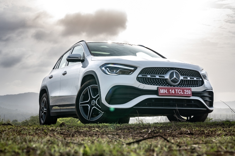 Mercedes-benzgla220d-4maticjpg