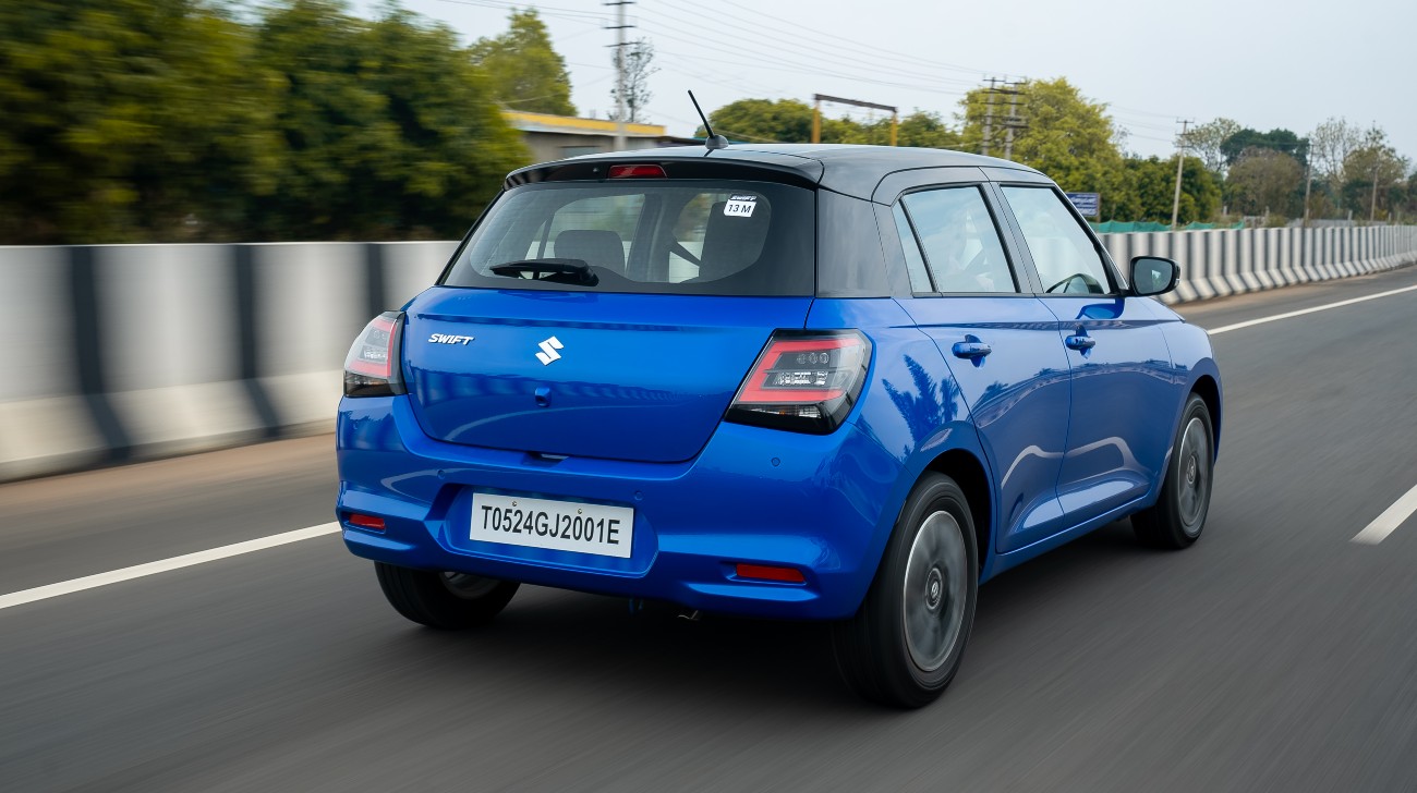New Maruti Suzuki Swift Gets Revamped Headlamps And Tail Lampsjpeg