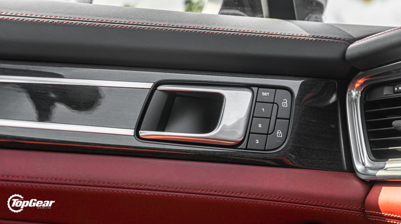Porsche-panamera-turbo-s-09jpg