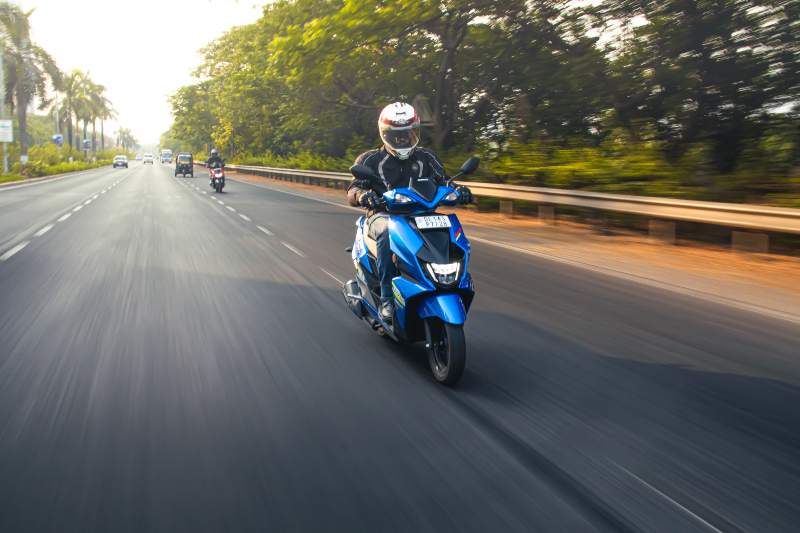 Suzuki-avenis-125-4jpg