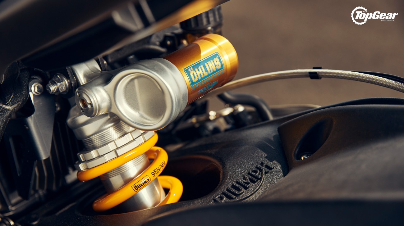 Triumph-street03jpg