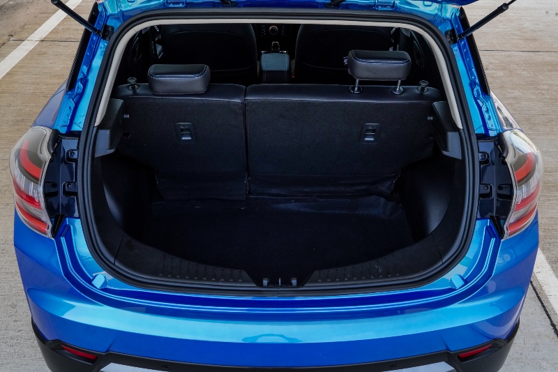 Xuv-400-5jpg