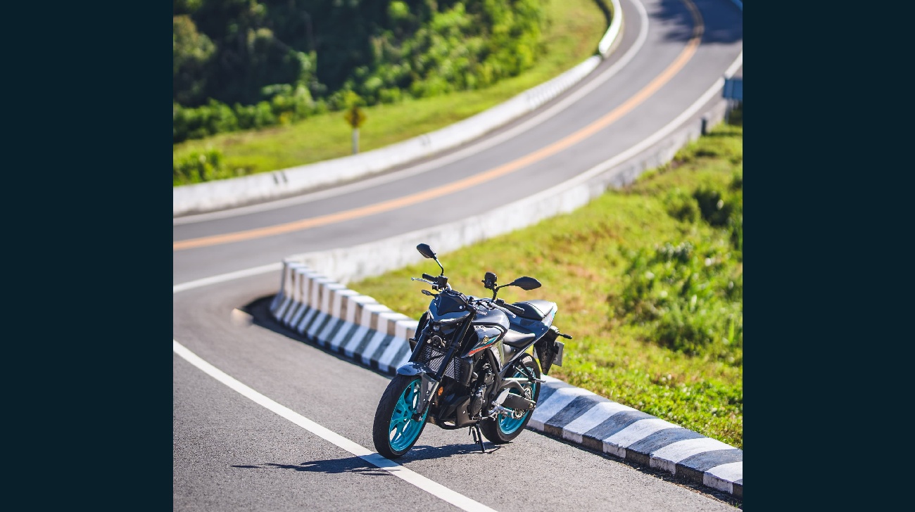 Yamaha-7jpg