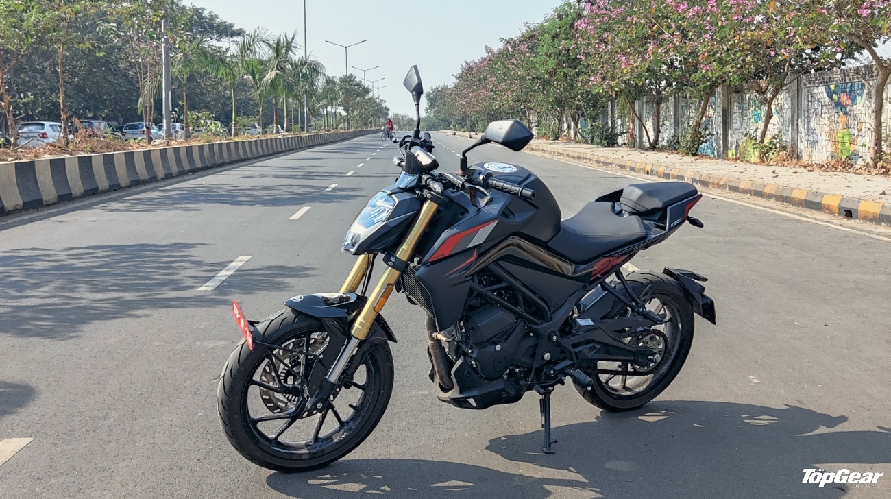 Keeway K300N | Getting Frisky! | First Ride Review