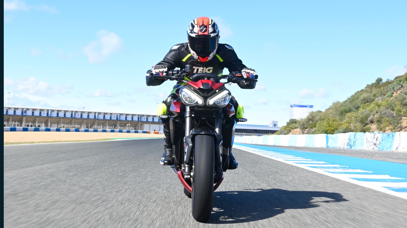 2023 Triumph Street Triple R & RS | Double Triple Threat | First Ride Review