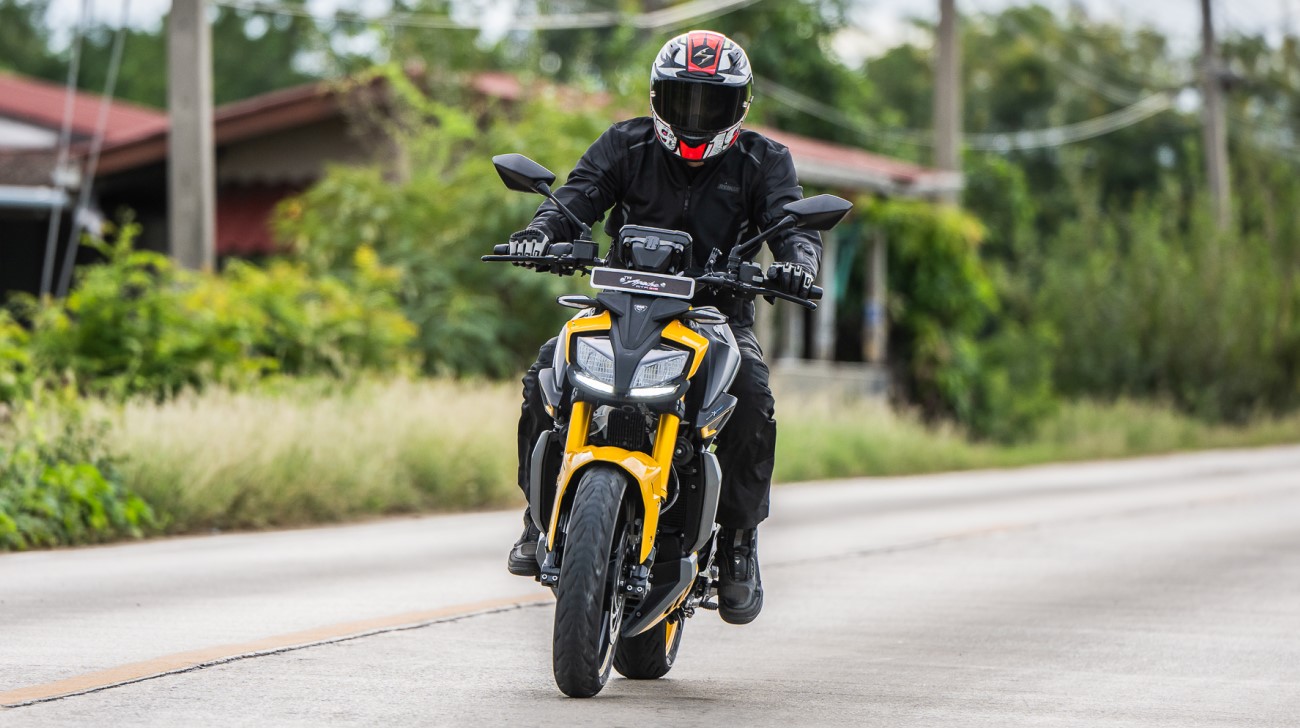 TVS Apache RTR 310 | The New Quarter Liter King | First Ride Review