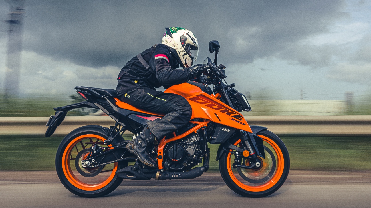 2023 KTM 390 Duke | Dancing with the Devil | First Ride Review